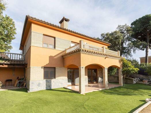 Einfamilienhaus zum Kauf provisionsfrei 480.000 € 6 Zimmer 1.060 m² Grundstück Sant Cebrià de Vallalta 08396