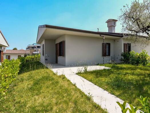 Doppelhaushälfte zum Kauf 450.000 € 3 Zimmer 65,2 m² 196 m² Grundstück Viale Michelangelo 150 Desenzano del Garda 25015