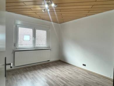 Einfamilienhaus zur Miete 1.100 € 5 Zimmer 137 m² 250 m² Grundstück frei ab 01.10.2025 Rinklingen Bretten / Diedelsheim 75015