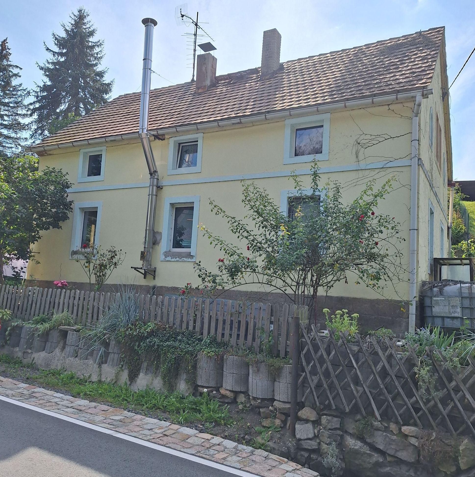 Mehrfamilienhaus zum Kauf 90.000 € 7 Zimmer 135 m²<br/>Wohnfläche 320 m²<br/>Grundstück ab sofort<br/>Verfügbarkeit Bielatal Rosenthal-Bielatal 01824