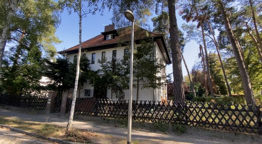 Mehrfamilienhaus zum Kauf 750.000 € 8 Zimmer 201 m²<br/>Wohnfläche 1.002 m²<br/>Grundstück Zeuthen Zeuthen 15738