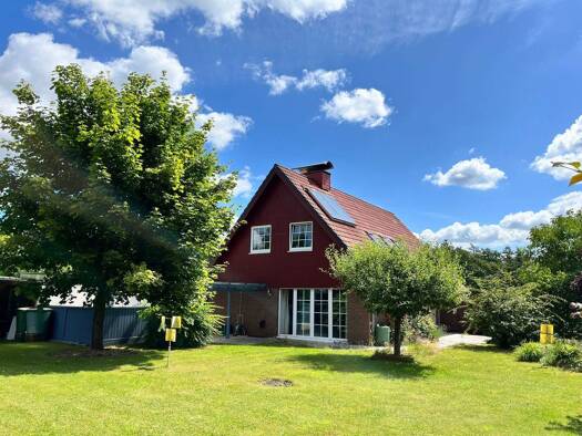 Einfamilienhaus zur Miete 1.400 € 6 Zimmer 127 m² frei ab sofort Waldblick 8 Felde 24242