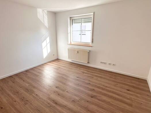 Wohnung zur Miete 950 € 5 Zimmer 65 m² Geschoss 1/1 Wallendorf Wallendorf 54675