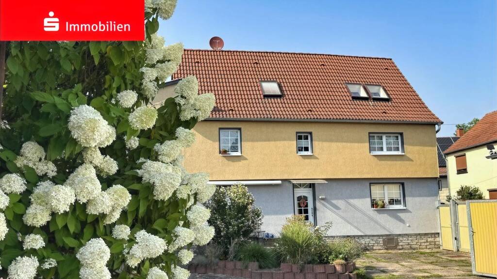 Immobilie in Hörsel - Charmantes Einfamilienhaus mit zwei Wohneinheiten und wunderschönem Garten - Bild 2
