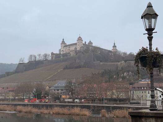 Wohnung zur Miete 600 € 1 Zimmer 55 m² Geschoss EG/1 frei ab sofort Zell a. Main 97299