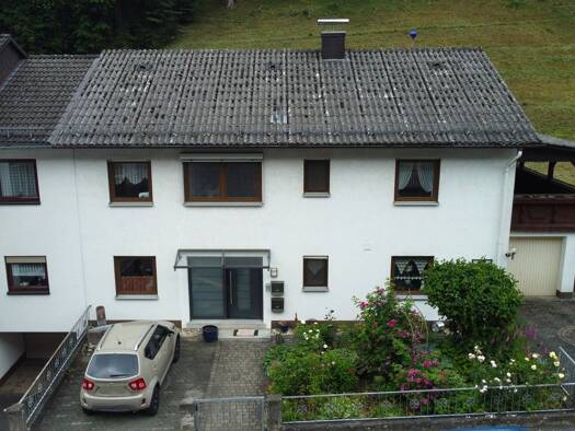 Mehrfamilienhaus zum Kauf 315.000 € 7 Zimmer 188,5 m² 333 m² Grundstück Dillenburg Dillenburg 35683