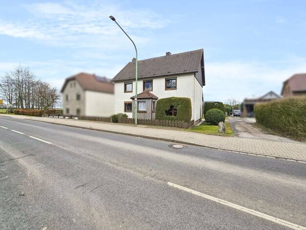 Einfamilienhaus zum Kauf 229.000 € 5 Zimmer 140,6 m² 1.388 m² Grundstück Vossenack Hürtgenwald 52393
