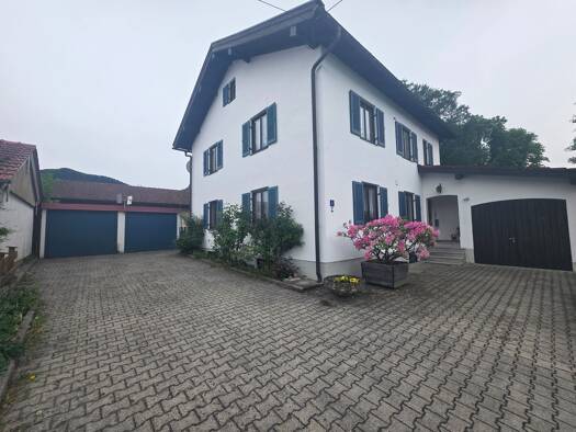 Mehrfamilienhaus zum Kauf 680.000 € 8 Zimmer 173 m² 718 m² Grundstück Frasdorf 83112