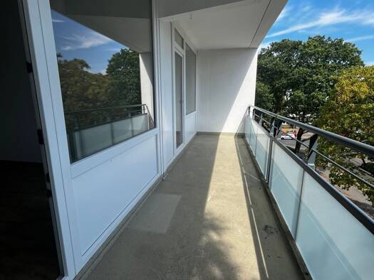 Wohnung zur Miete 997 € 3 Zimmer 82,4 m² 3. Geschoss frei ab 01.10.2026 Jenaer Straße 2 West Ratingen 40880
