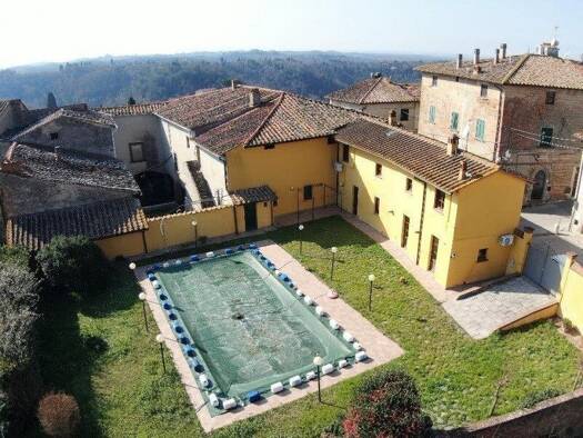 Haus zum Kauf 495.000 € 1.750 m² Montopoli in Val d'Arno 56020