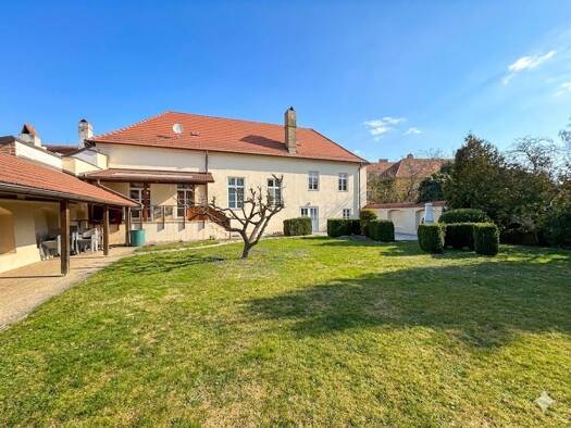 Haus zum Kauf 649.000 € 13 Zimmer 479 m² 1.226 m² Grundstück Horn 3580