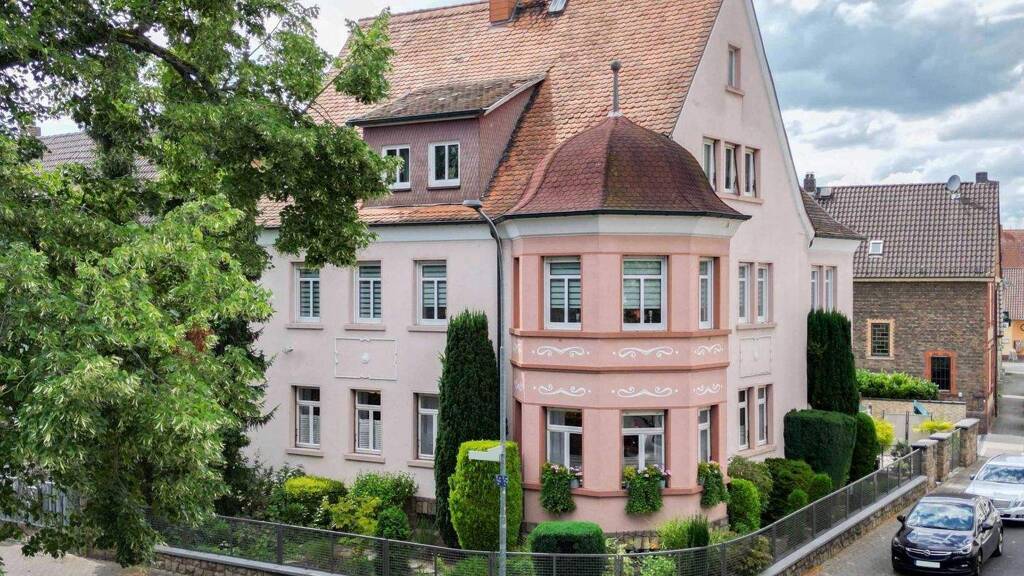 Villa zum Kauf 1.075.000 € 13 Zimmer 400,6 m² 390,1 m² Grundstück Hainstadt Hainburg 63512
