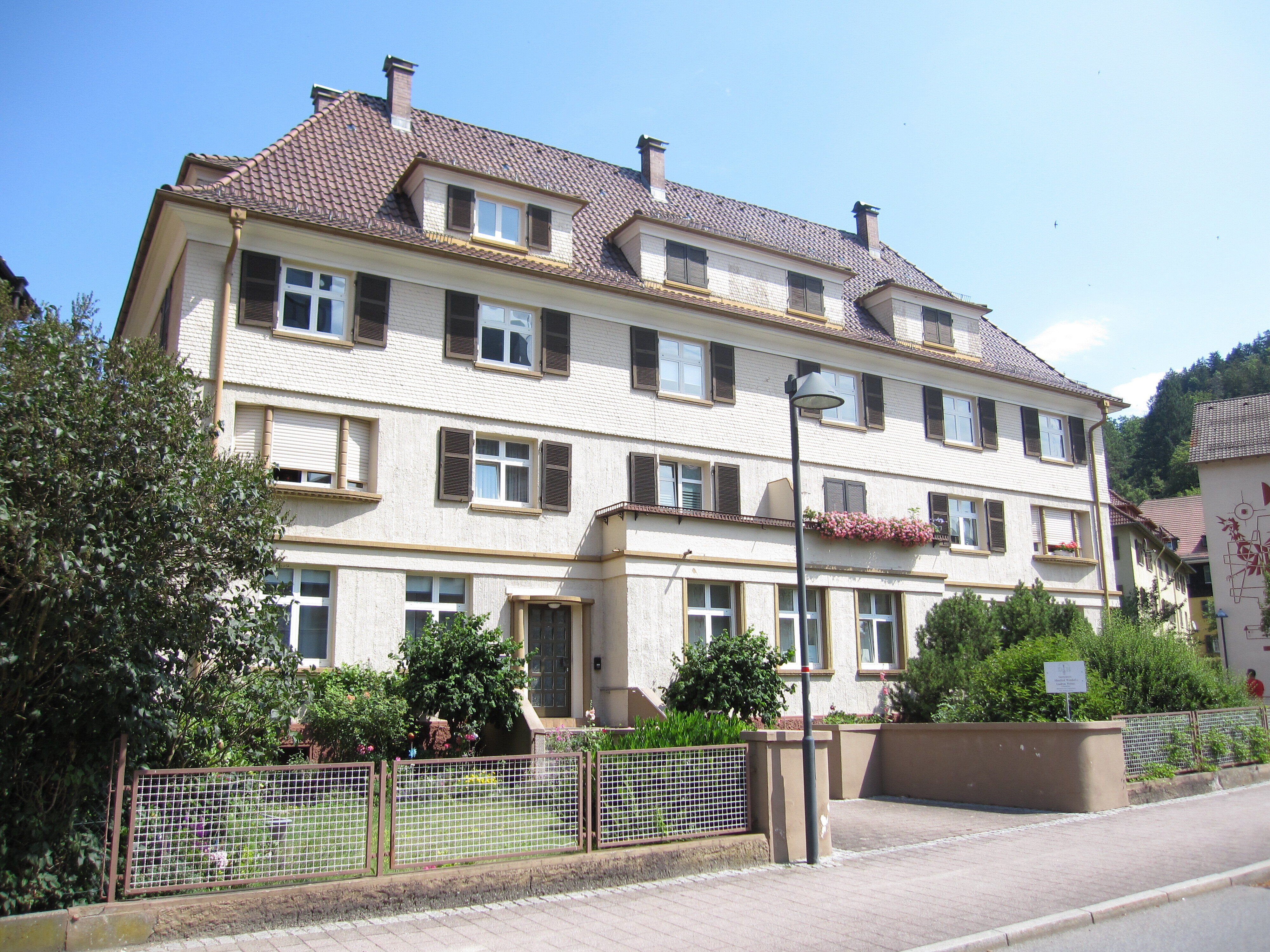 Wohnung zur Miete 490 € 4 Zimmer 86 m²<br/>Wohnfläche 1.<br/>Geschoss ab sofort<br/>Verfügbarkeit Arthur-Junghans-Str. 3 Schramberg Schramberg 78713