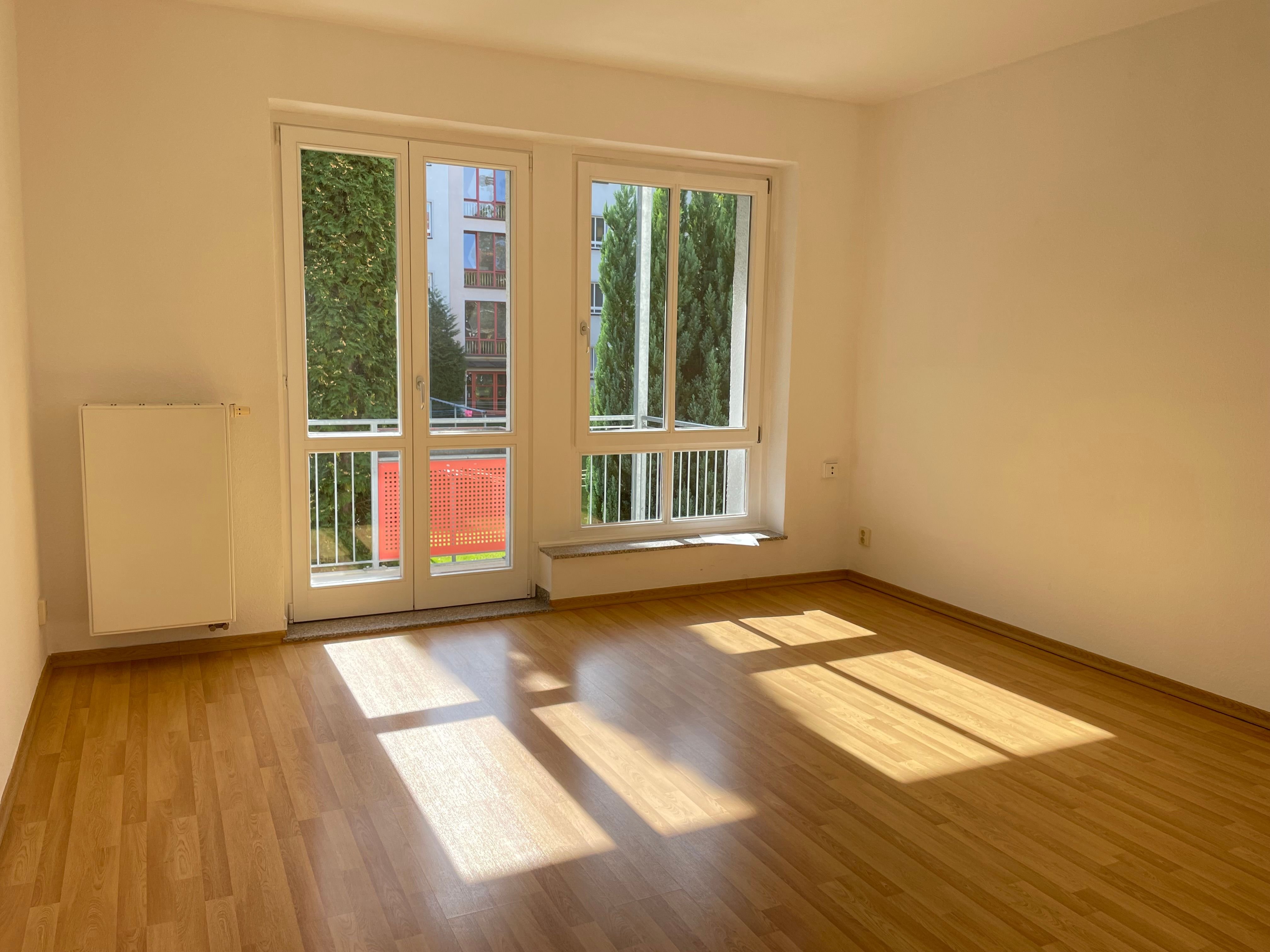 Wohnung zur Miete 410 € 3 Zimmer 68,4 m²<br/>Wohnfläche EG<br/>Geschoss ab sofort<br/>Verfügbarkeit Dürerstraße 16 Lutherviertel 221 Chemnitz 09126