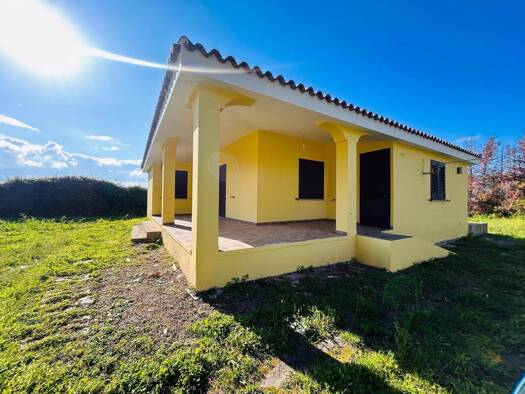 Haus zum Kauf 325.000 € 4 Zimmer 100 m² 6.500 m² Grundstück Torpe' 08020