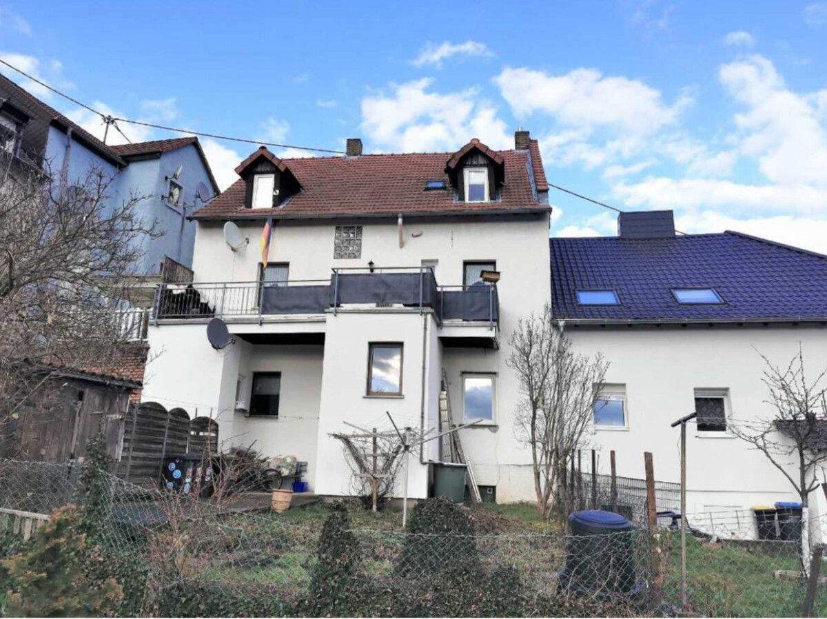 Immobilie in Sulzbach/Saar - Gepflegtes 4-Familienhaus in Sulzbach mit Potenzial für Kapitalanleger - Bild 0