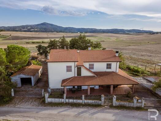 Bauernhaus zum Kauf 560.000 € 5 Zimmer 300 m² 150.000 m² Grundstück frei ab sofort Campagnatico 58042