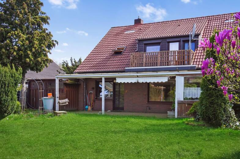 Einfamilienhaus zum Kauf 295.000 € 6 Zimmer 140 m² 657 m² Grundstück Westerstede Westerstede 26655