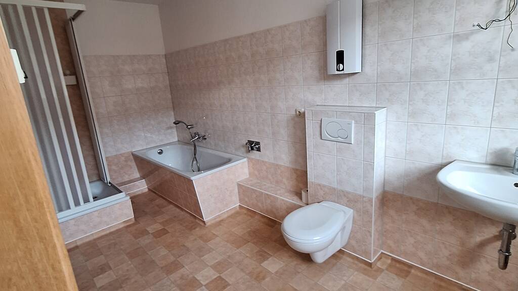 Studio zur Miete 330 € 1 Zimmer 60 m² 1. Geschoss frei ab sofort Brandenburger Str. 33 Altentreptow 17087