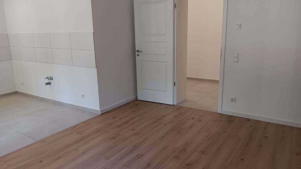 Wohnung zur Miete 525 € 2 Zimmer 61,8 m² EG Leipziger Str. Magdeburg 39112