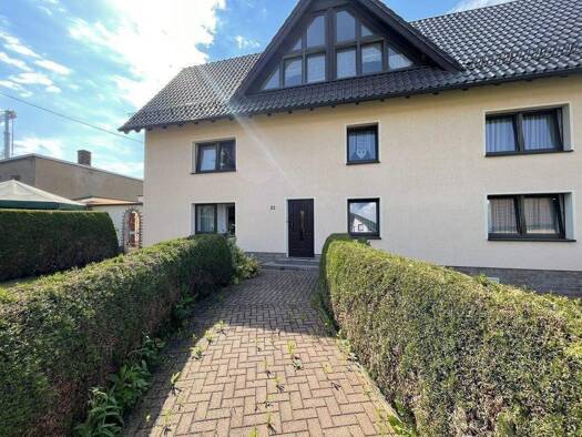 Haus zum Kauf 299.000 € 14 Zimmer 230 m² 530 m² Grundstück Niederwiesa 09577