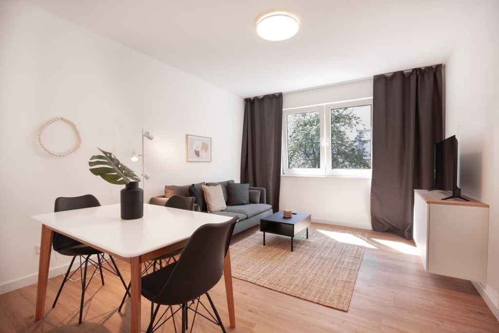 Wohnung zur Miete Wohnen auf Zeit 1.400 € 2 Zimmer 50 m²<br/>Wohnfläche 24.01.2025<br/>Verfügbarkeit Eckampstraße Rath Düsseldorf 40472