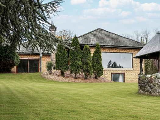 Bungalow zum Kauf 295.000 € 8 Zimmer 276,3 m² 2.069 m² Grundstück frei ab sofort Daspe Hehlen 37619