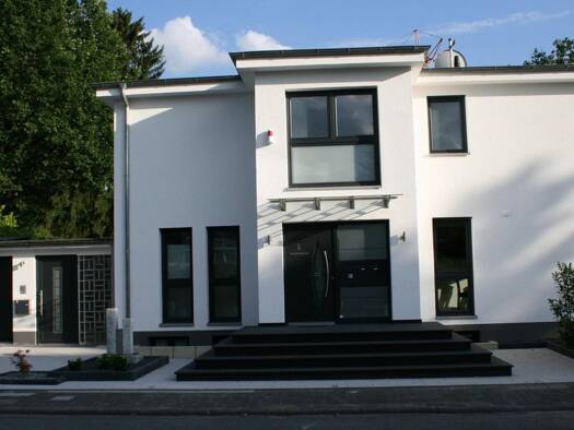 Einfamilienhaus zur Miete 4.200 € 9 Zimmer 300 m² 800 m² Grundstück frei ab sofort Buchschlag Dreieich 63303