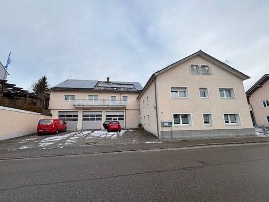 Wohnung zur Miete 900 € 4 Zimmer 90 m² Geschoss EG/3 frei ab 01.12.2026 Altöttinger Straße 41 Neumarkt-Sankt Veit Neumarkt-Sankt Veit 84494