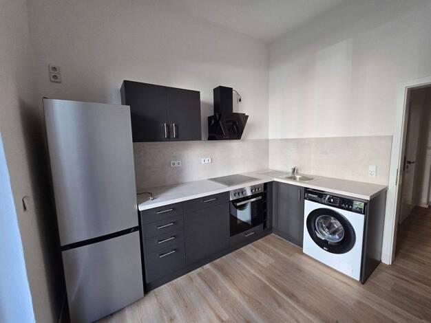 Wohnung zur Miete 1.049 € 4 Zimmer 90 m² EG Keplerstraße 4 Altstadt Magdeburg 39104