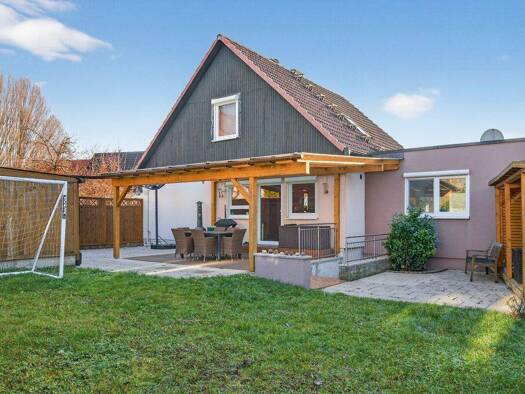 Haus zum Kauf 449.000 € 5 Zimmer 173,6 m² 433 m² Grundstück Ottenhausen Straubenhardt / Ottenhausen 75334