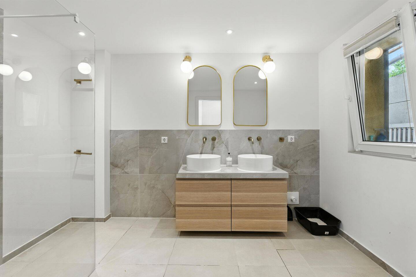 Property thumbnail 15