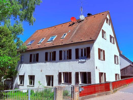 Mehrfamilienhaus zum Kauf 500.000 € 9 Zimmer 240 m² 631 m² Grundstück frei ab sofort Esperstraße 17 Uttenreuth Uttenreuth 91080