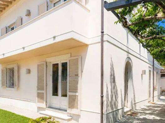 Haus zum Kauf 3.300.000 € 225 m² 325 m² Grundstück Forte dei Marmi 55042