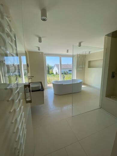 Wohnung zur Miete 1.600 € 4 Zimmer 135 m² Geschoss EG/1 Weiher Uttenreuth 91080