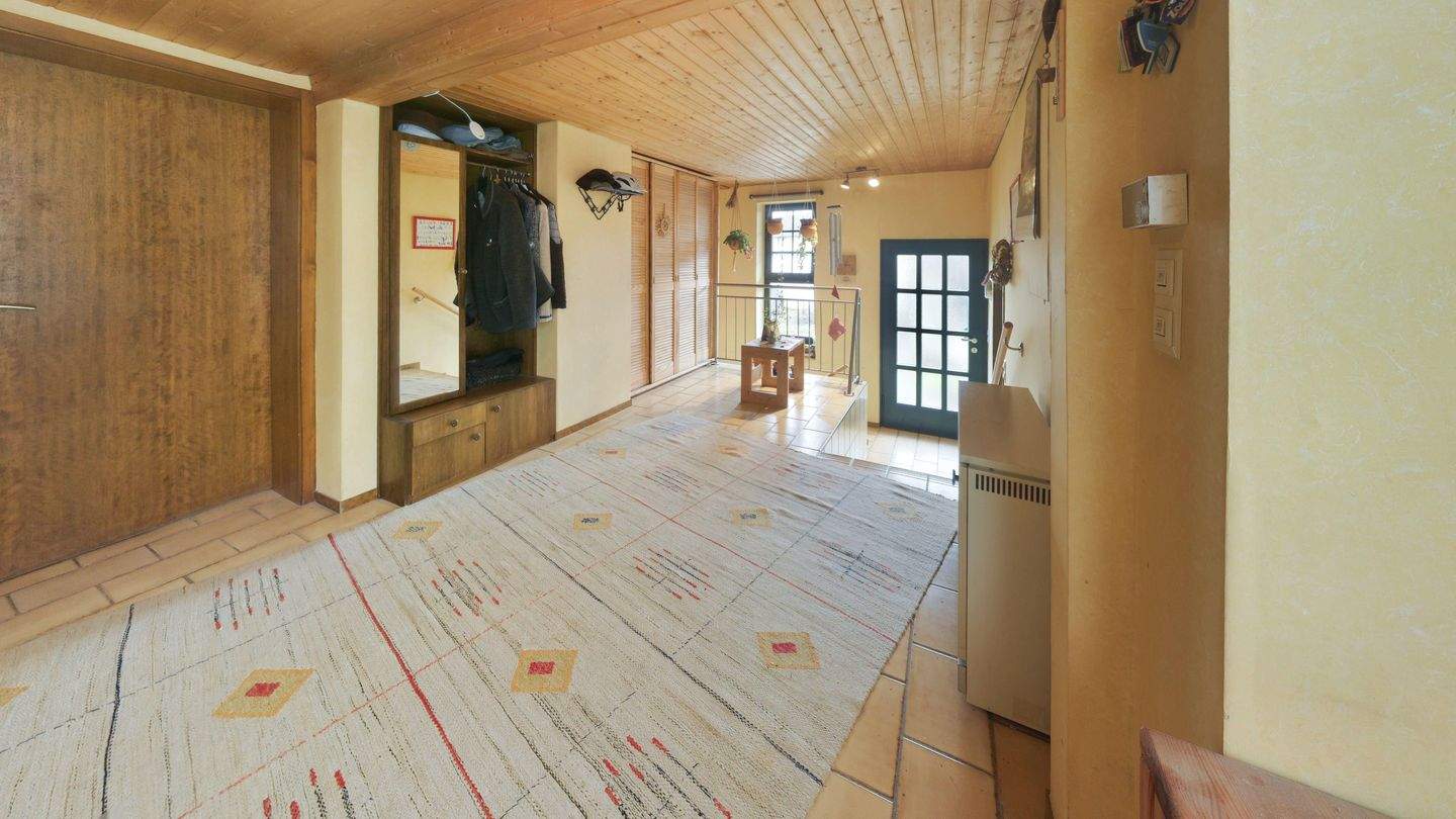 Immobilie in Kippenheim - Großzügiges Zweifamilienhaus mit vielseitigen Nutzungsmöglichkeiten - Bild 2