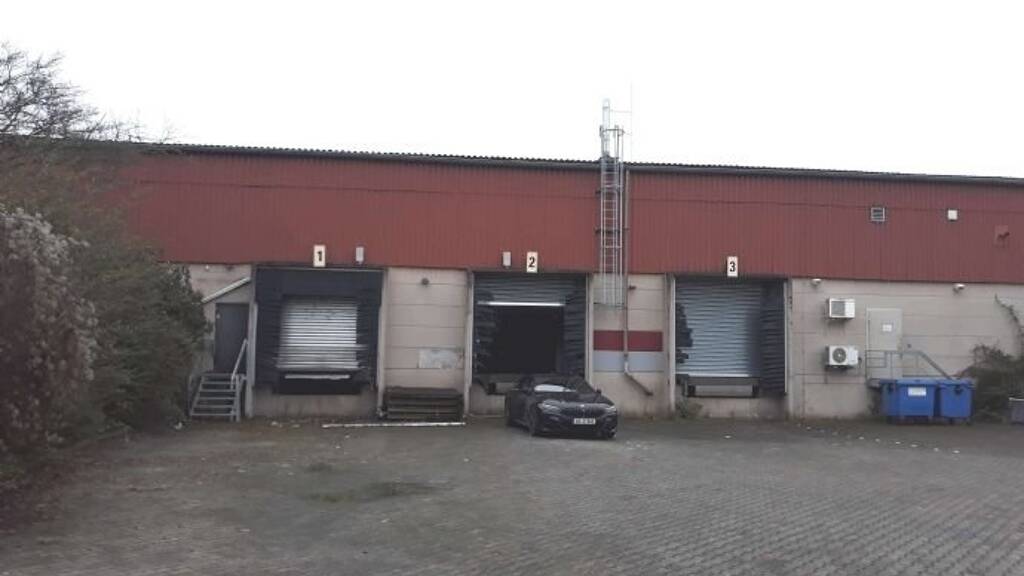 Lagerhalle zur Miete 5.100 m² Lagerfläche teilbar ab 2.500 m² - Kriftel 65830