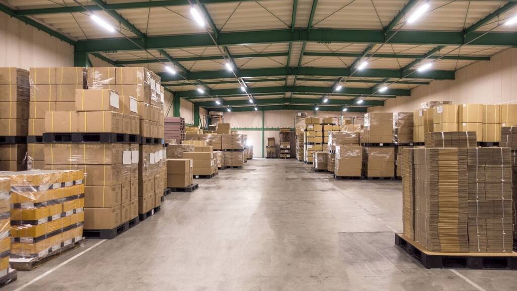 Lagerhalle zur Miete 6.617 m² Lagerfläche teilbar ab 1.985 m² Weststadt Reutlingen 72762