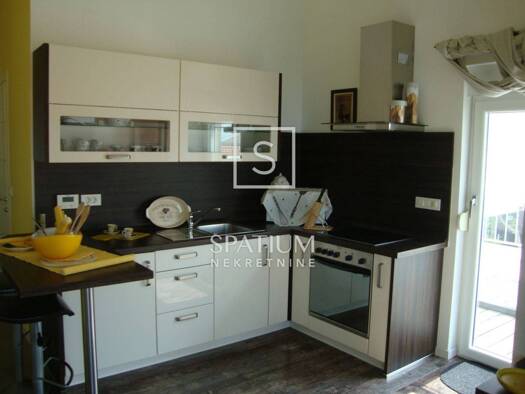 Einfamilienhaus zum Kauf 1.000.050 € 9 Zimmer 191 m² Novi Vinodolski Novi Vinodolski 51250