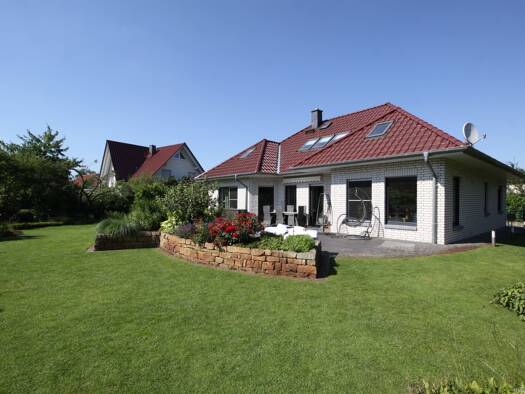 Einfamilienhaus zum Kauf 585.000 € 5 Zimmer 206 m² 809 m² Grundstück Gifhorn Gifhorn 38518