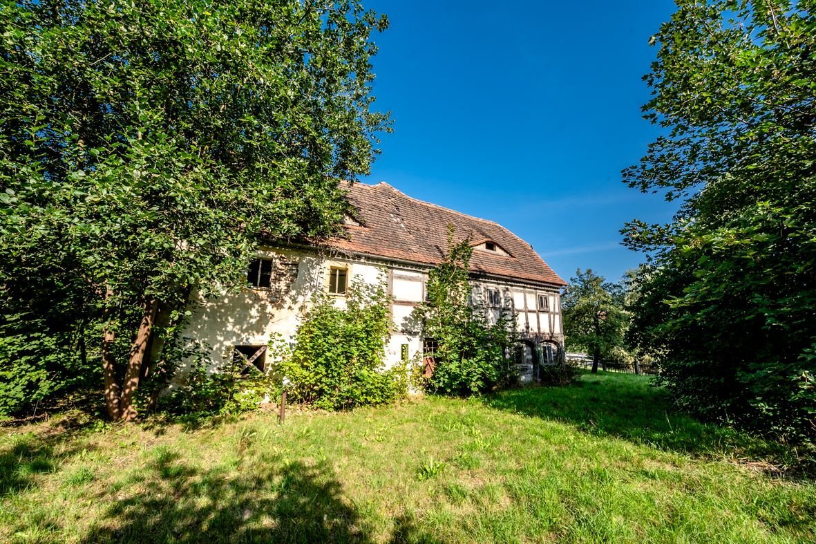 Haus zum Kauf 39.000 € 7 Zimmer 220 m²<br/>Wohnfläche 810 m²<br/>Grundstück ab sofort<br/>Verfügbarkeit Olbersdorf 02785