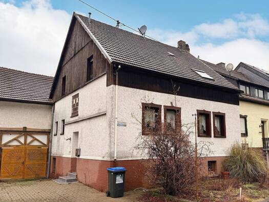 Einfamilienhaus zum Kauf provisionsfrei 139.500 € 6 Zimmer 130 m² 744 m² Grundstück Kastel Nonnweiler 66620
