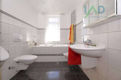 Mehrfamilienhaus zum Kauf 246.000 € 9 Zimmer 290 m² 282 m² Grundstück Innenstadt Pirmasens 66953