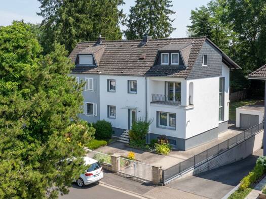 Haus zum Kauf 749.000 € 9 Zimmer 198 m² 625 m² Grundstück Hanau 63454