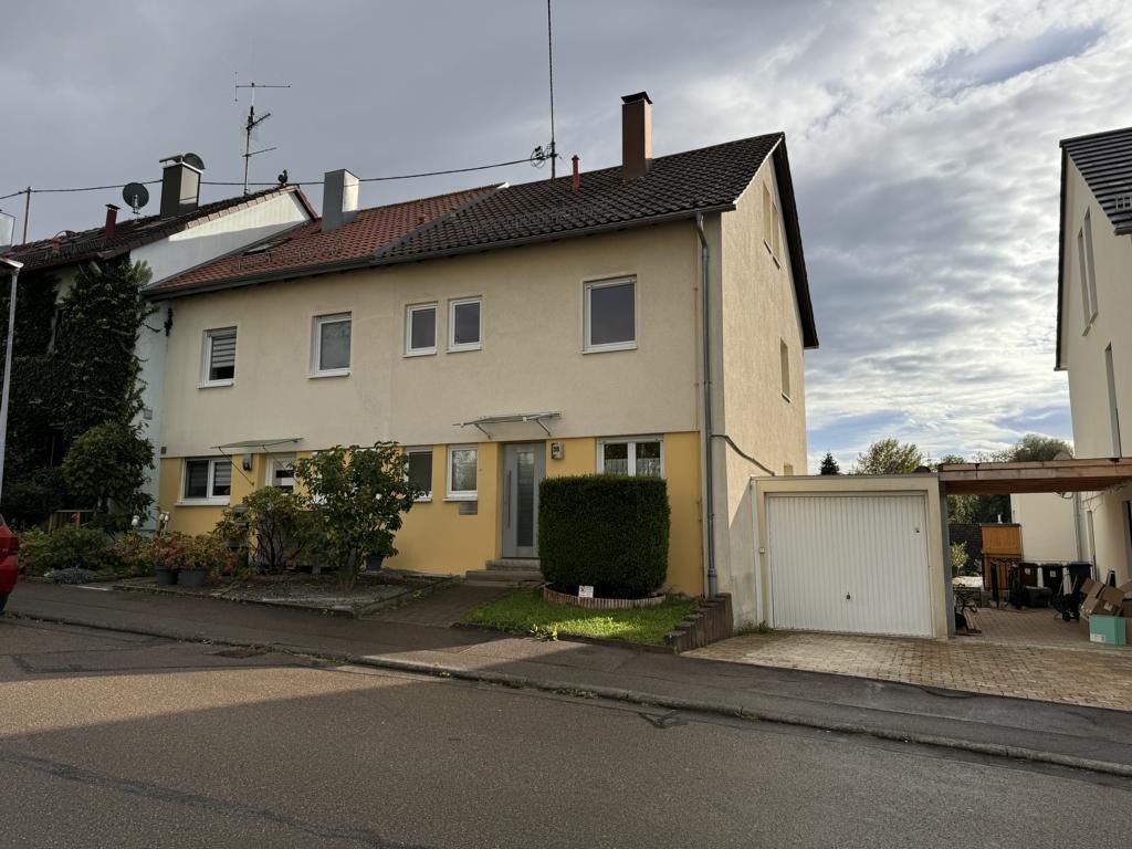 Doppelhaushälfte zur Miete 1.480 € 5 Zimmer 112 m²<br/>Wohnfläche 302 m²<br/>Grundstück ab sofort<br/>Verfügbarkeit Milcherberg 36 Südwest Kirchheim unter Teck 73230