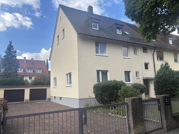 Mehrfamilienhaus zum Kauf als Kapitalanlage geeignet 849.000 € 9 Zimmer 238 m² 531 m² Grundstück Großreuth h d Veste Nürnberg 90409
