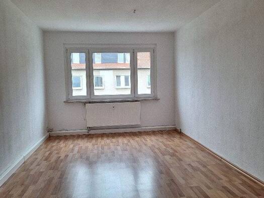 Wohnung zur Miete 395 € 4 Zimmer 74 m² 2. Geschoss frei ab sofort Arzberg Arzberg 04886