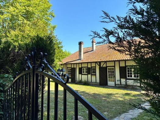 Haus zum Kauf 892.000 € 207 m² 4.616 m² Grundstück Saubion 40230