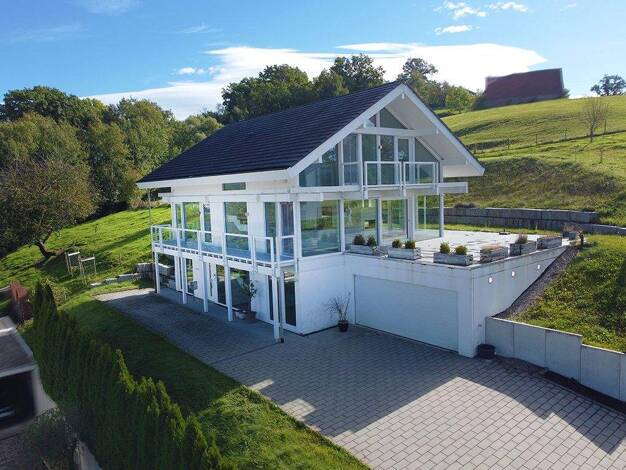 Haus zum Kauf 1.400.000 € 7,5 Zimmer 243 m² 1.581 m² Grundstück frei ab sofort Schwäbisch Gmünd 73525