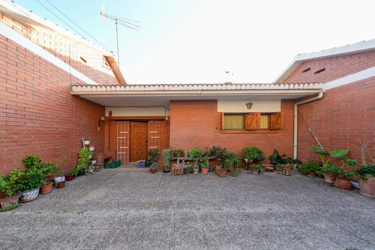 Immobilie in Waldenburg - Haus in SANT CEBRIA DE VALLALTA - Bild 1